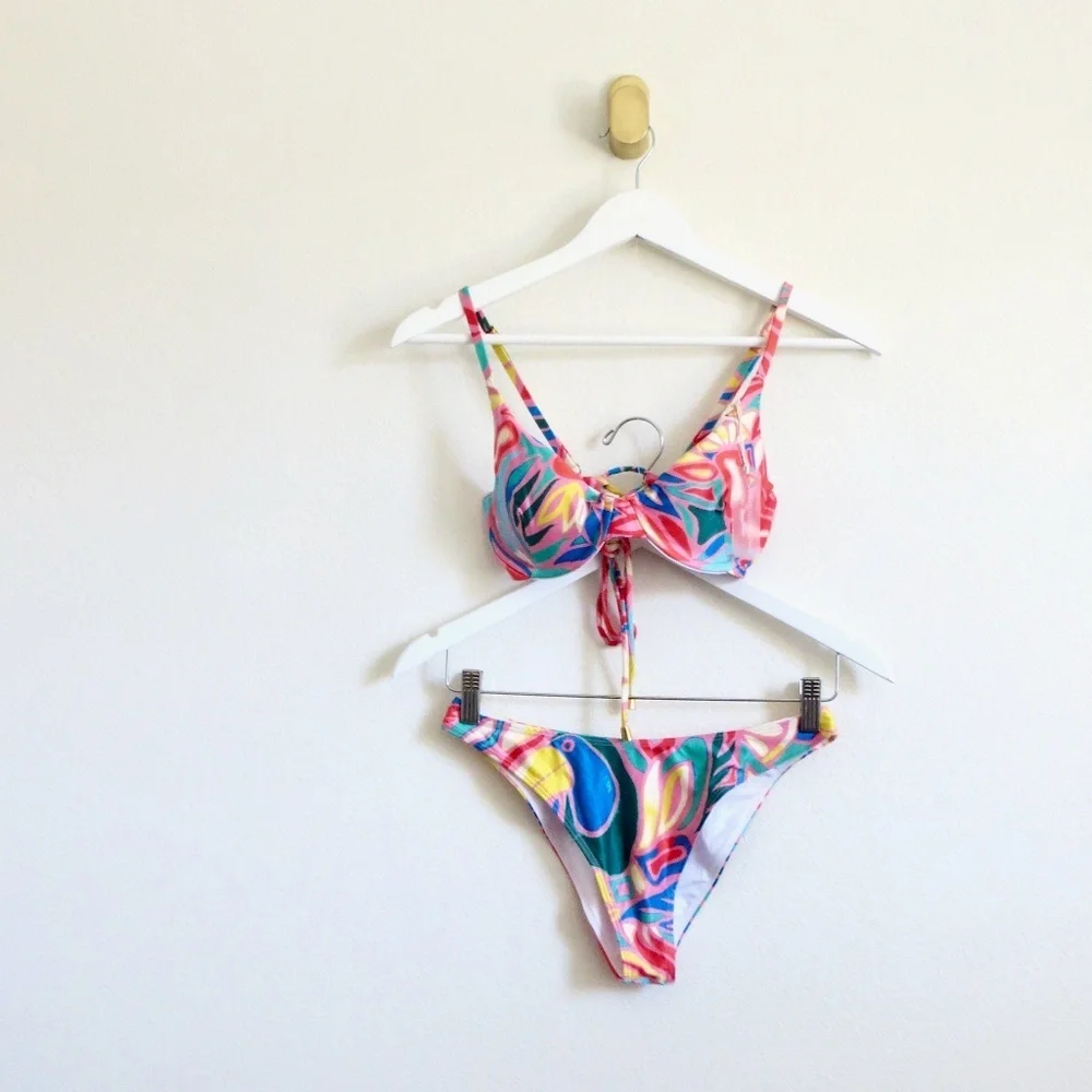 NEW! Kenny Flowers THE COLOMBIA Underwire Bikini Top and Bikini Bottom Set M